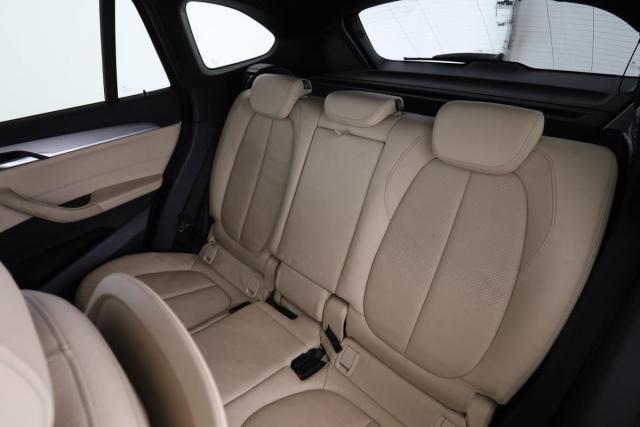 Bmw X1 image 2
