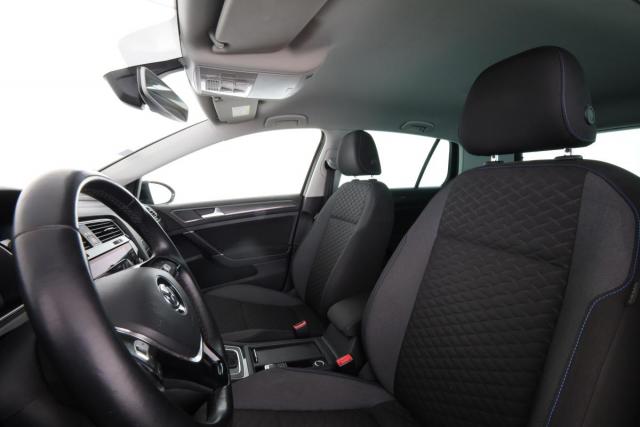 Volkswagen Golf image 8