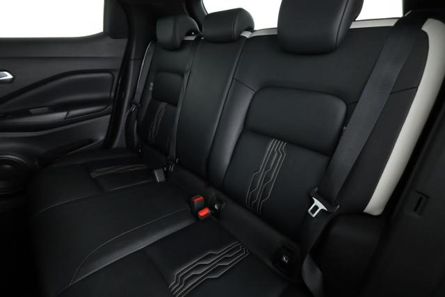 Nissan Juke image 8