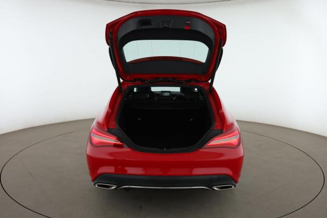 Mercedes Benz Cla Shooting Brake image 6