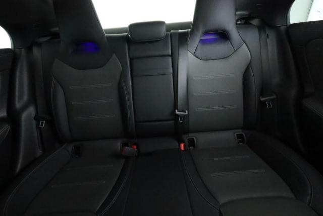 Mercedes Benz Cla image 8