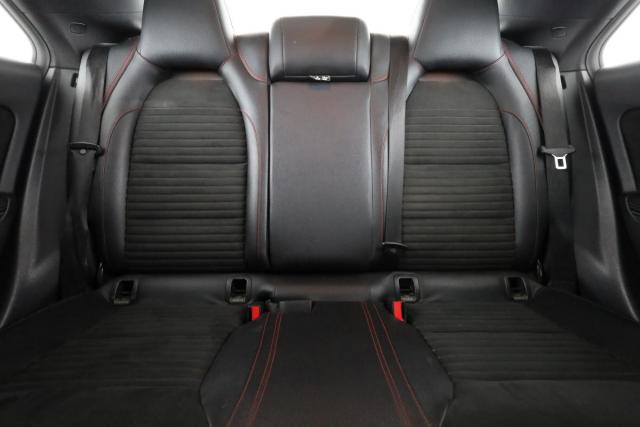 Mercedes Benz Cla image 4