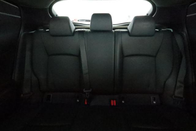 Toyota C-Hr image 9
