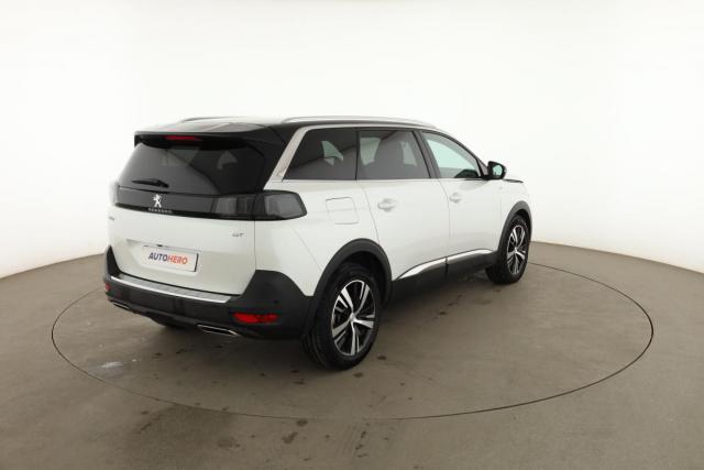 Peugeot 5008 image 8