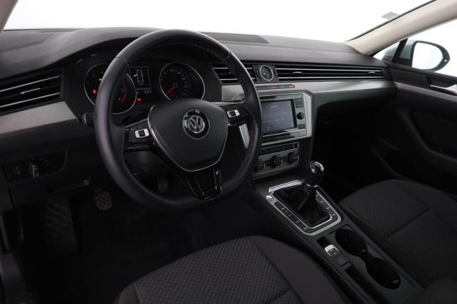 Volkswagen Passat image 4