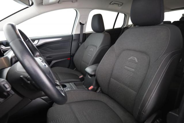 Ford Focus image 8