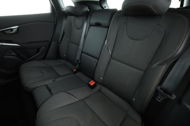 Volvo V40 Cross Country image 9