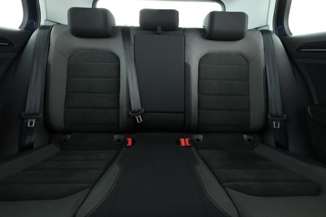 Volkswagen Golf image 6