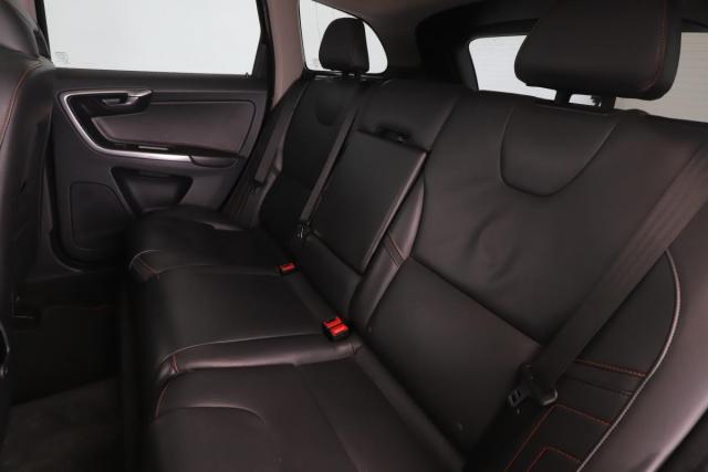 Volvo Xc60 image 2