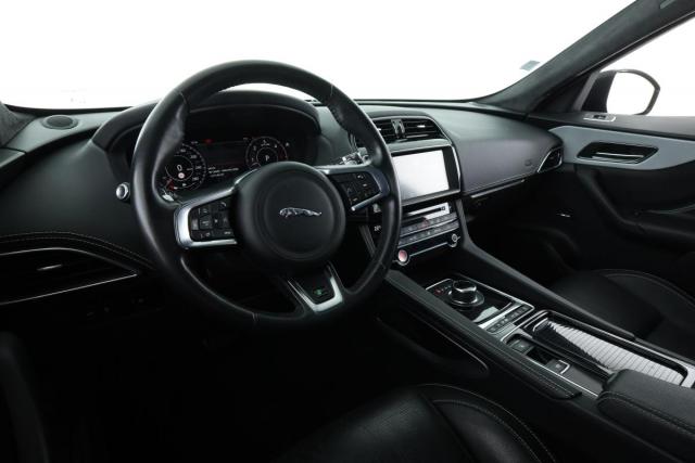 Jaguar F-Pace image 1