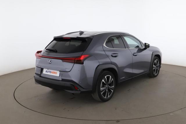 Lexus Ux image 4