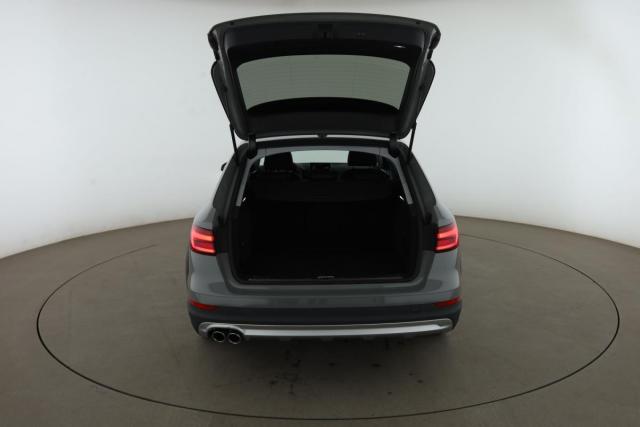 Audi A4 Allroad image 8