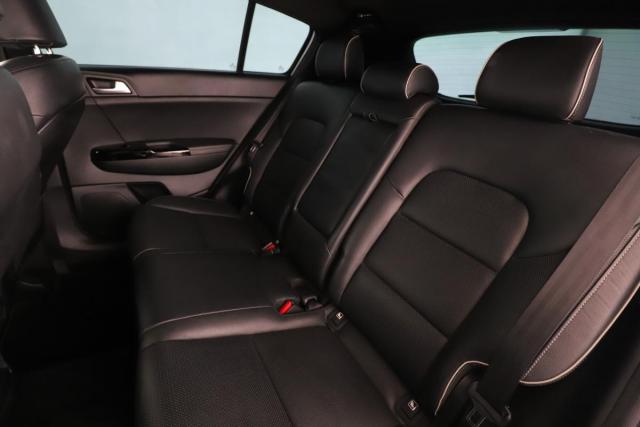 Kia Sportage image 3