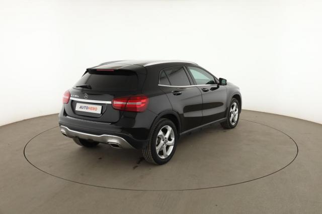 Mercedes Benz Gla image 1