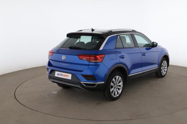 Volkswagen T-Roc image 2