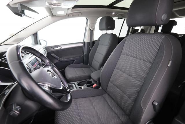 Volkswagen Touran image 1