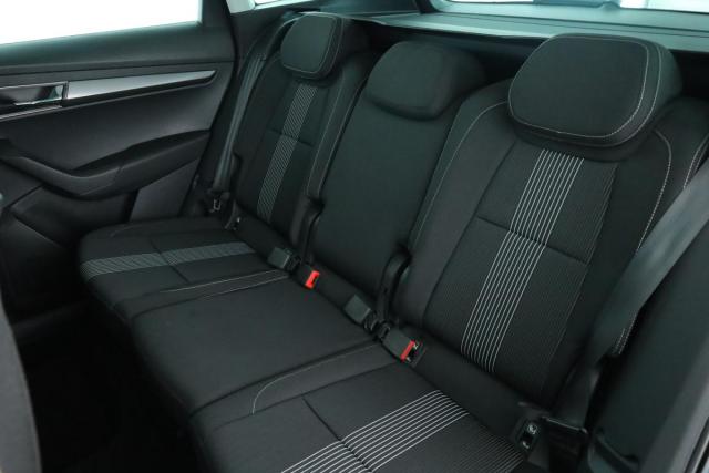 Skoda Karoq image 6