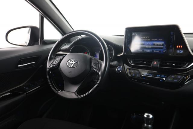 Toyota C-Hr image 9