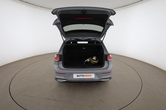 Volkswagen Golf image 7