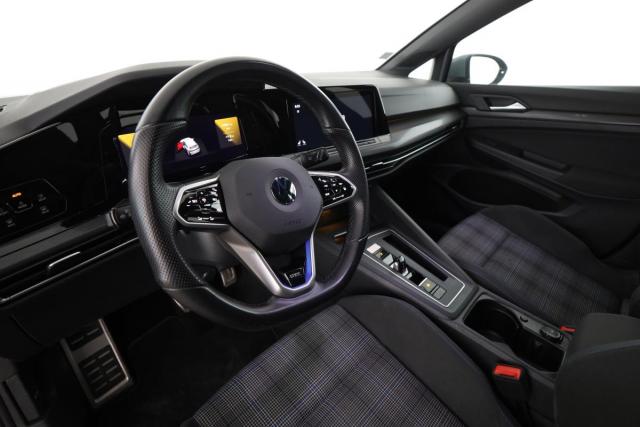Volkswagen Golf image 2