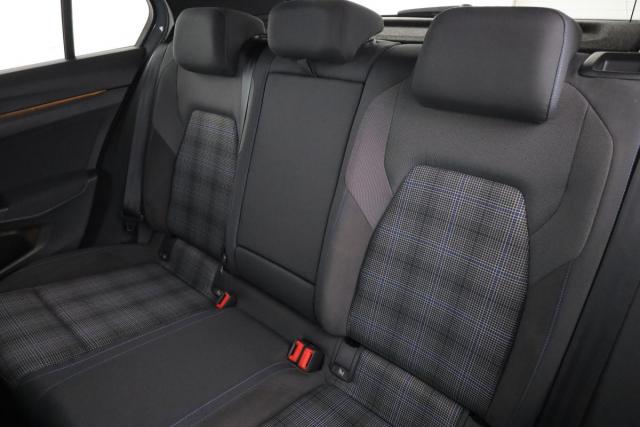 Volkswagen Golf image 8