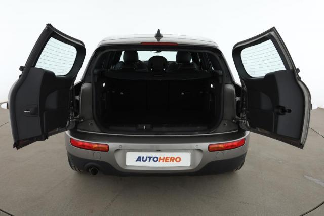 Mini Clubman image 1