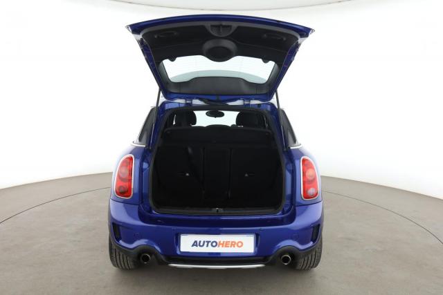 Mini Countryman image 8