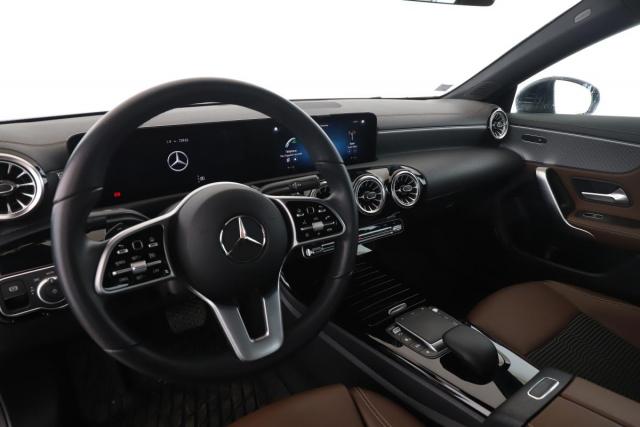 Mercedes Benz Cla image 8