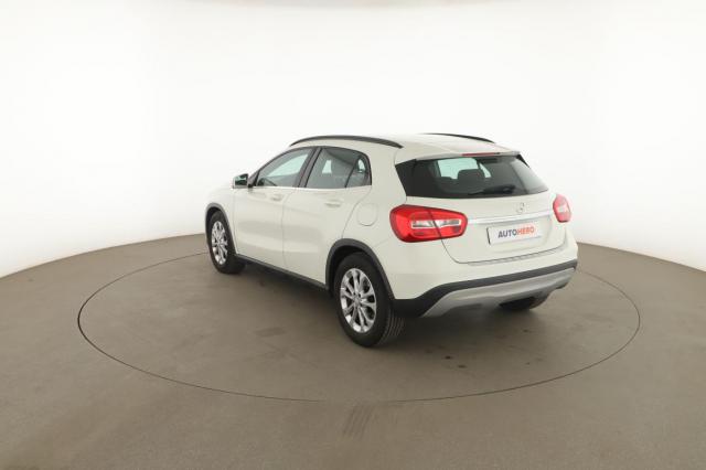Mercedes Benz Gla image 9