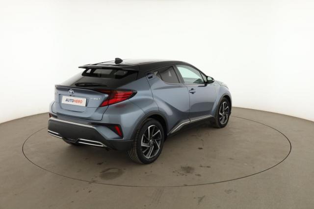 Toyota C-Hr image 8