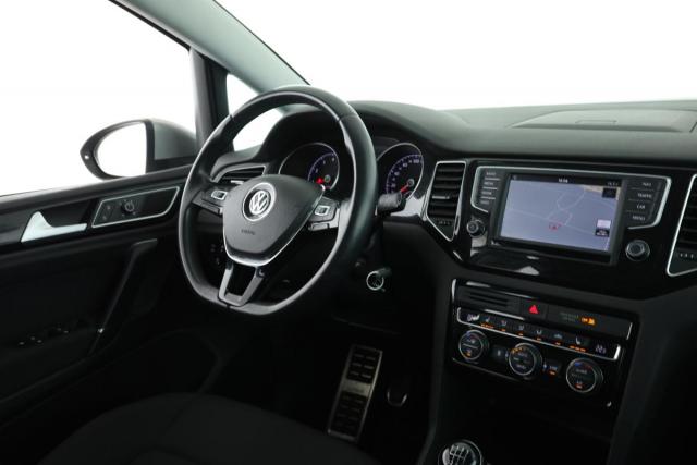 Volkswagen Golf Sportsvan image 5