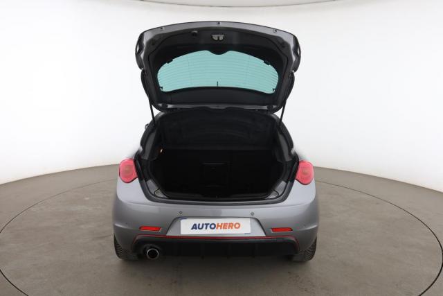Alfa Romeo Giulietta image 1