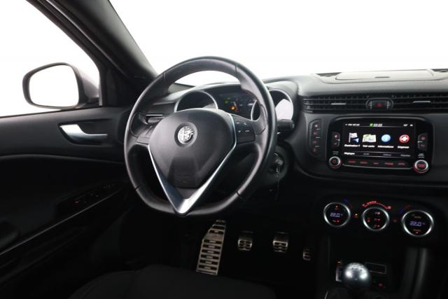 Alfa Romeo Giulietta image 2