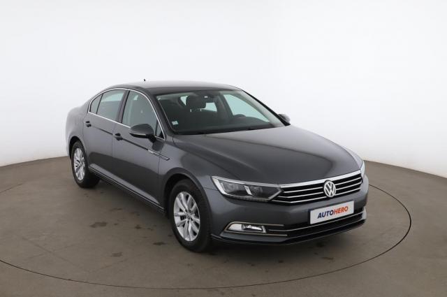 Volkswagen Passat image 1