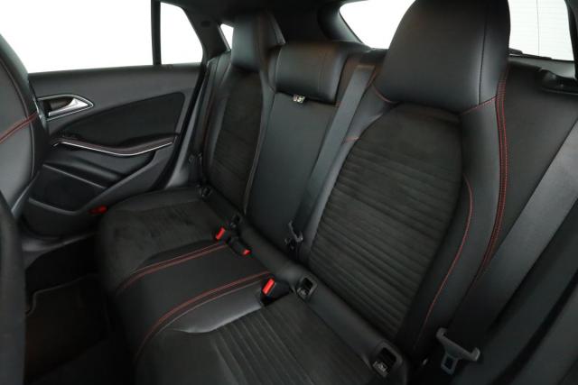 Mercedes Benz Cla Shooting Brake image 1