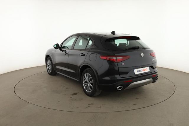 Alfa Romeo Stelvio image 6