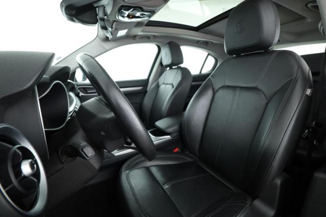 Alfa Romeo Stelvio image 8