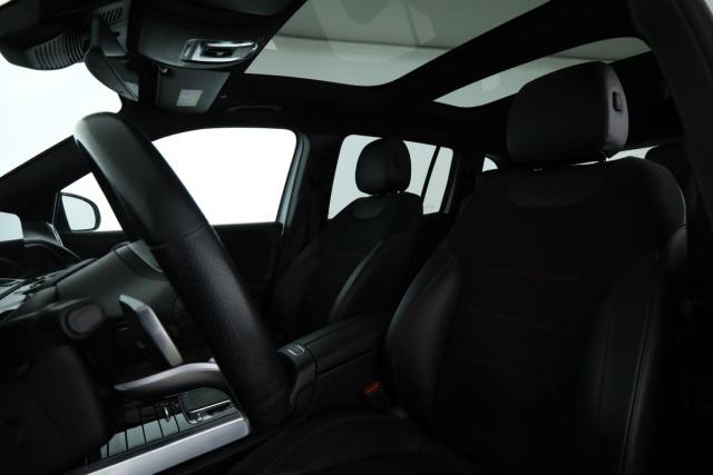 Mercedes Benz Glb image 1