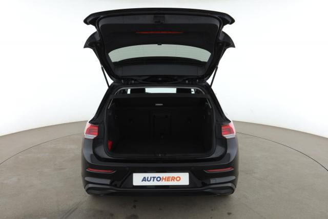 Volkswagen Golf image 9