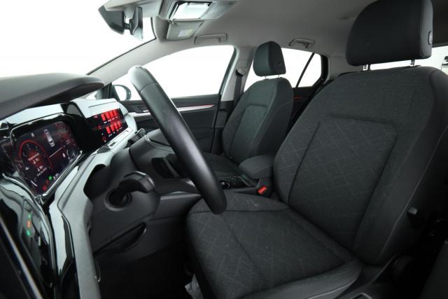 Volkswagen Golf image 6