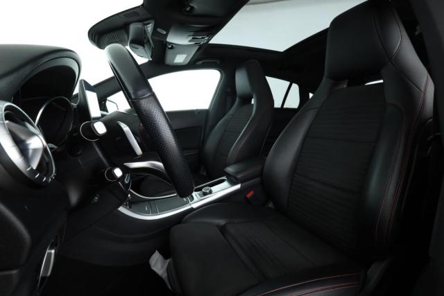 Mercedes Benz Cla Shooting Brake image 5