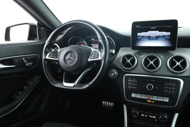 Mercedes Benz Cla Shooting Brake image 8