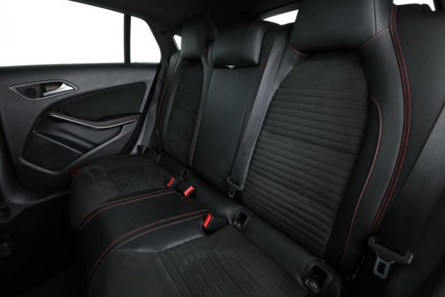 Mercedes Benz Cla Shooting Brake image 2