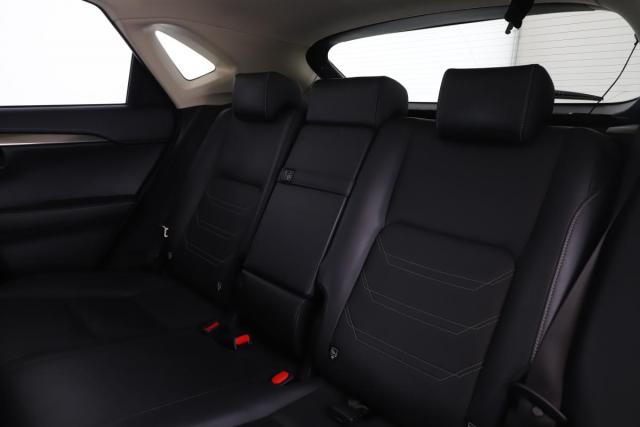 Lexus Nx image 2