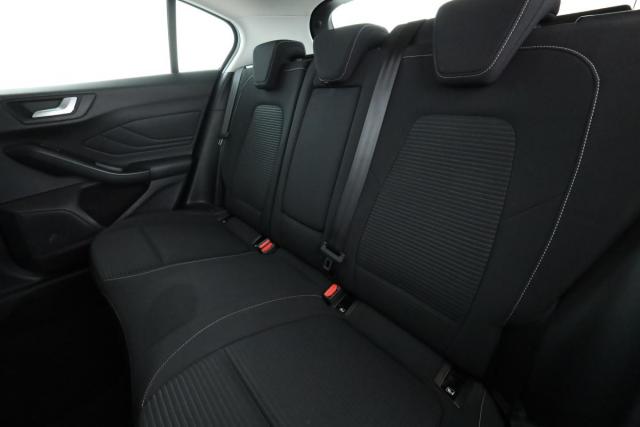 Ford Focus image 5