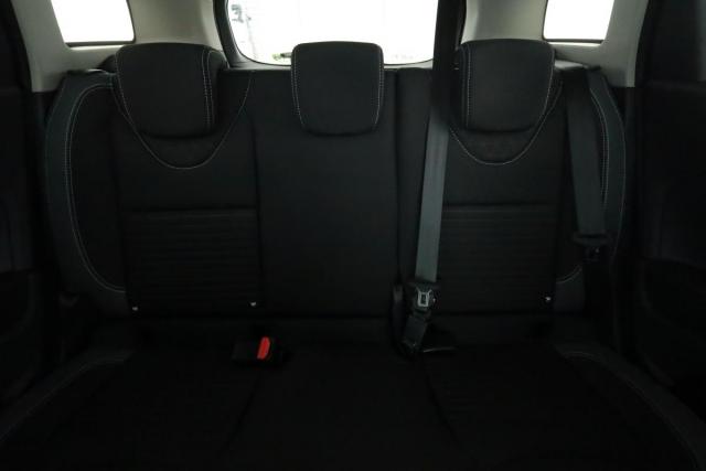 Renault Clio Estate image 3