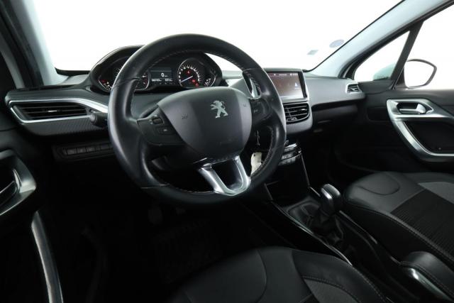 Peugeot 2008 image 1