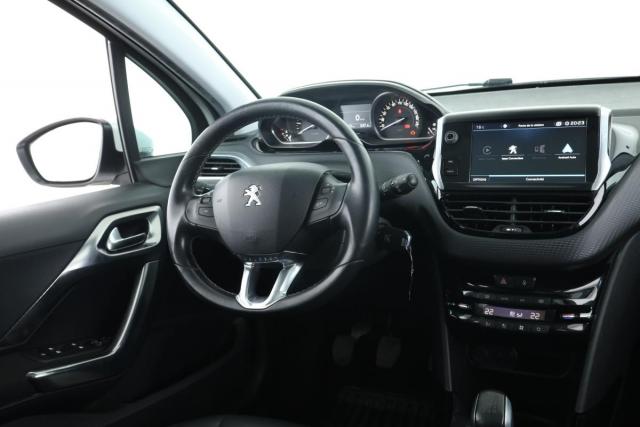 Peugeot 2008 image 7