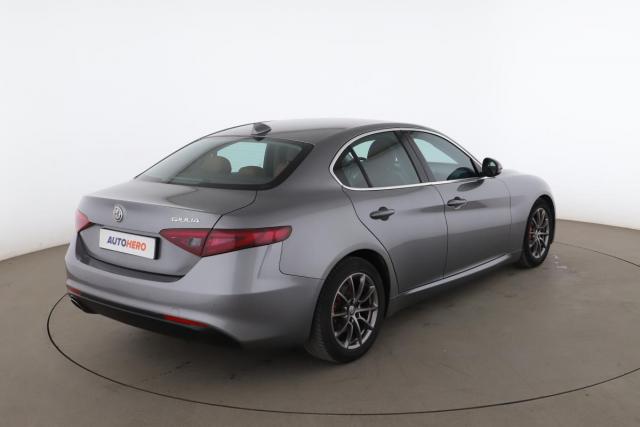 Alfa Romeo Giulia image 3