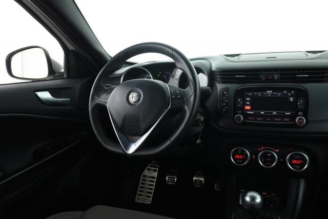 Alfa Romeo Giulietta image 1